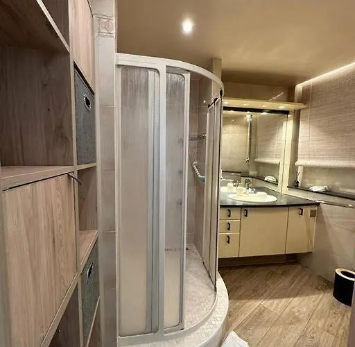 : Renove Proche Daire Cannes