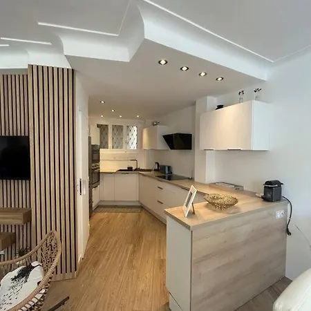 : Renove Proche Apartment *